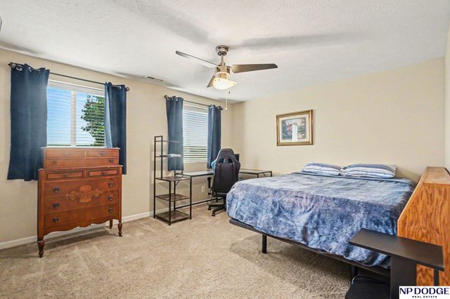 2212 Alexandra Road, Papillion, NE 68133