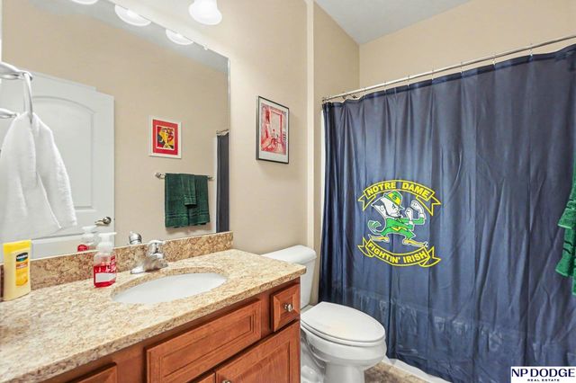2212 Alexandra Road, Papillion, NE 68133