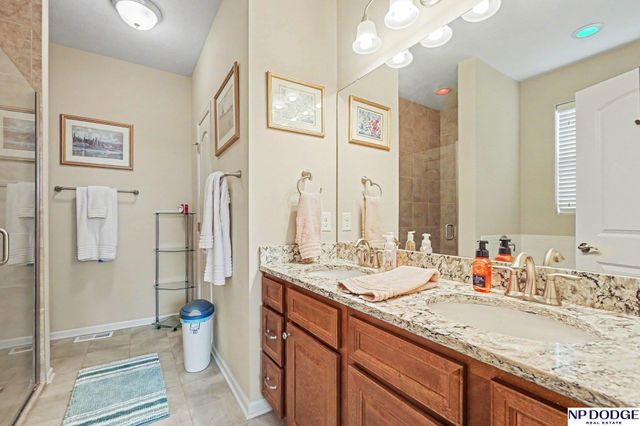 2212 Alexandra Road, Papillion, NE 68133