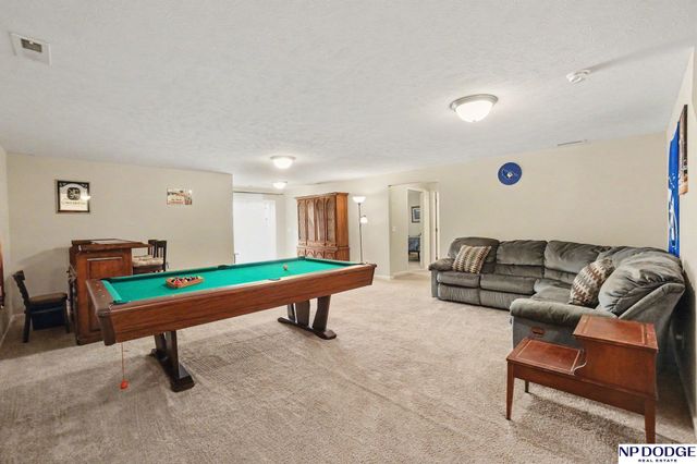 2212 Alexandra Road, Papillion, NE 68133