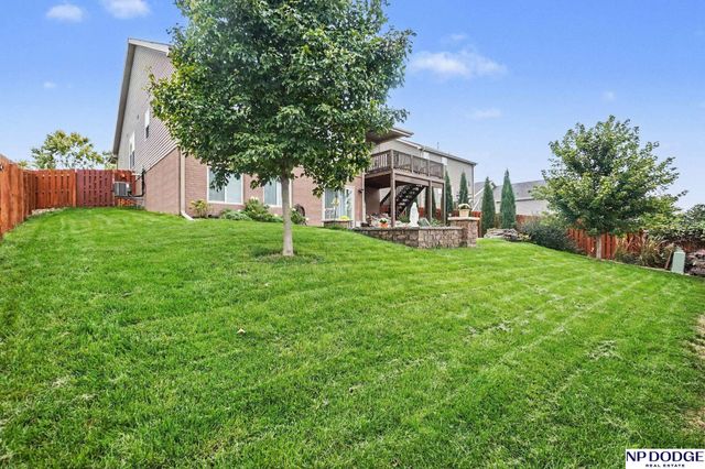2212 Alexandra Road, Papillion, NE 68133