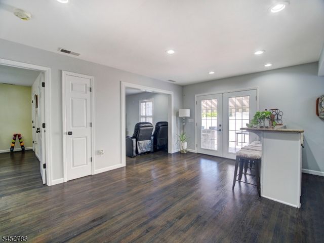 402 N 16Th St, Kenilworth Boro, NJ 07033