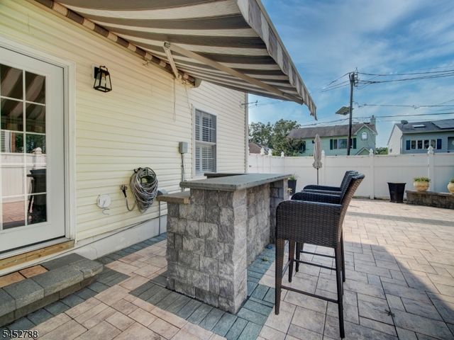 402 N 16Th St, Kenilworth Boro, NJ 07033