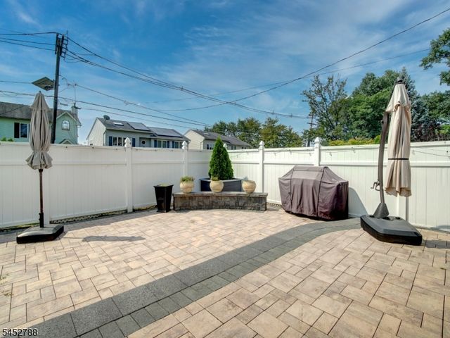 402 N 16Th St, Kenilworth Boro, NJ 07033