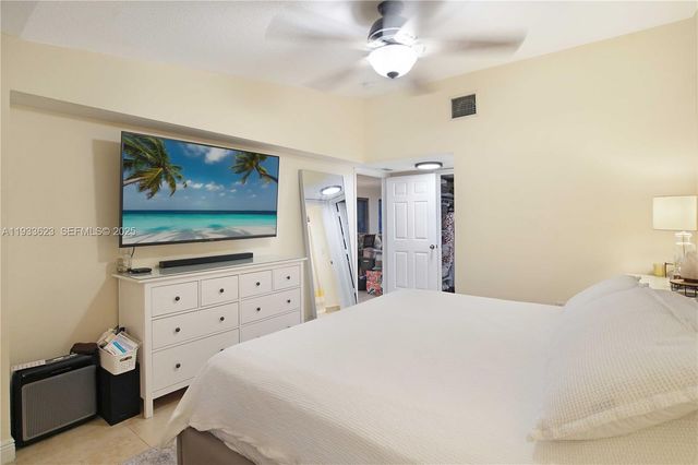 6245 SW 47th Mnr 204, Davie, FL 33314