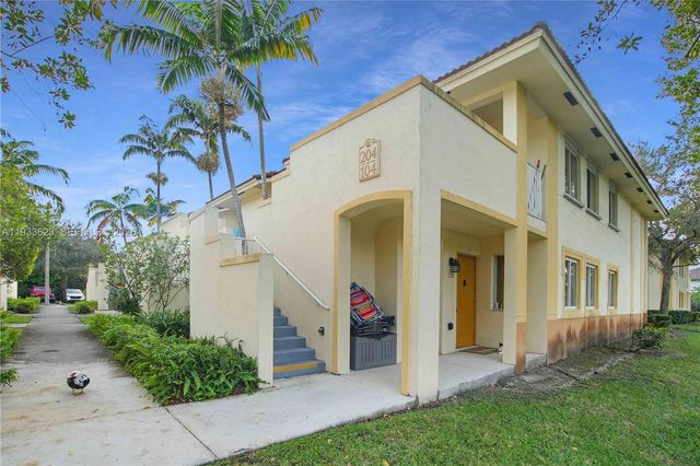 6245 SW 47th Mnr 204, Davie, FL 33314