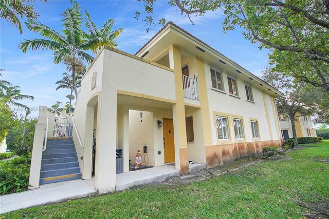 6245 SW 47th Mnr 204, Davie, FL 33314