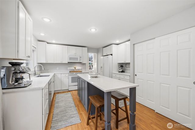 23803 SE 247th Place, Maple Valley, WA 98038