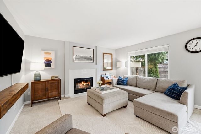 23803 SE 247th Place, Maple Valley, WA 98038