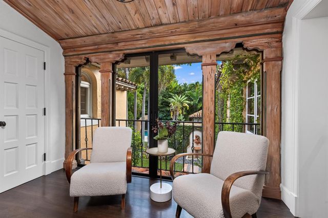 124 Brazilian Avenue, Palm Beach, FL 33480
