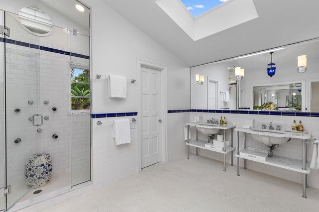 124 Brazilian Avenue, Palm Beach, FL 33480