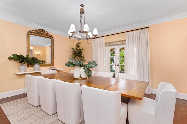 124 Brazilian Avenue, Palm Beach, FL 33480
