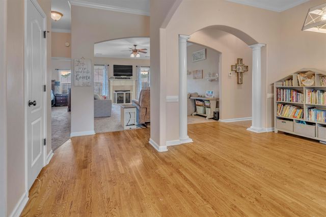 310 WHISPERING MEADOWS DR, Oakland, TN 38060