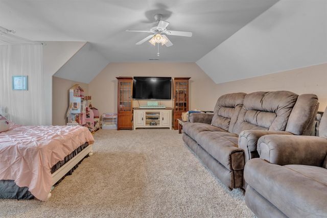 310 WHISPERING MEADOWS DR, Oakland, TN 38060