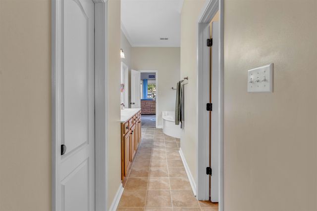 310 WHISPERING MEADOWS DR, Oakland, TN 38060