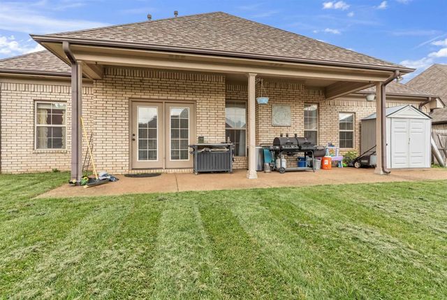 310 WHISPERING MEADOWS DR, Oakland, TN 38060