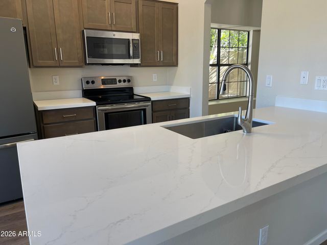 4790 W ORAIBI Drive, Glendale, AZ 85308