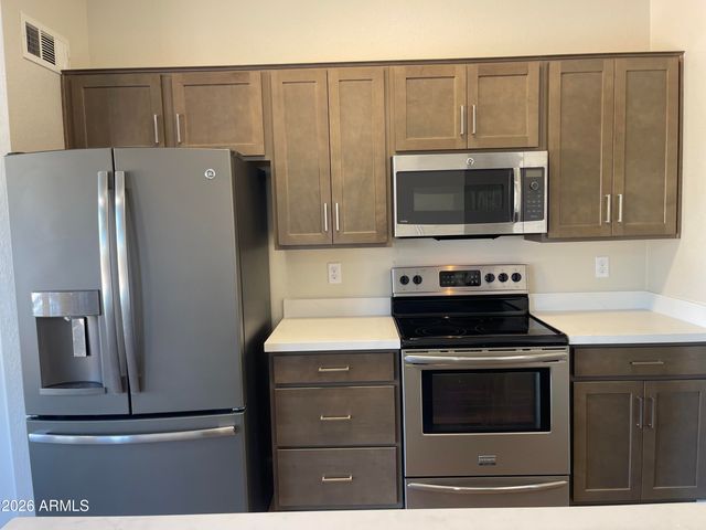 4790 W ORAIBI Drive, Glendale, AZ 85308