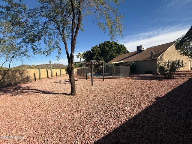 4790 W ORAIBI Drive, Glendale, AZ 85308