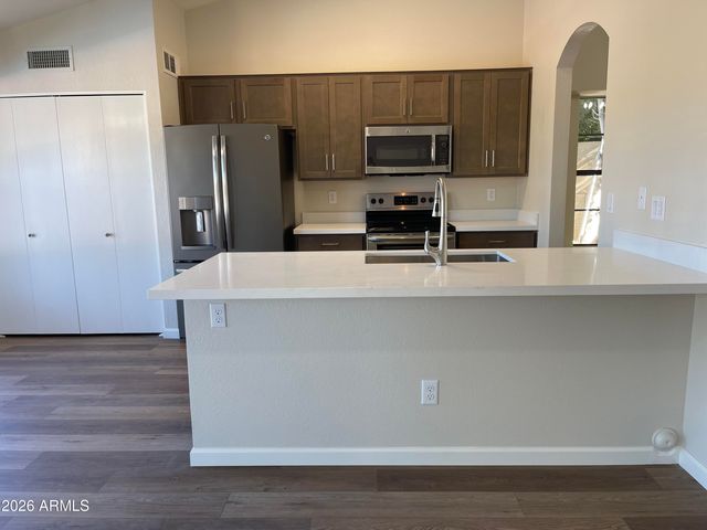 4790 W ORAIBI Drive, Glendale, AZ 85308