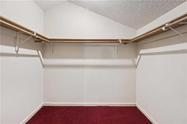 7044 N Askew Avenue, Gladstone, MO 64119