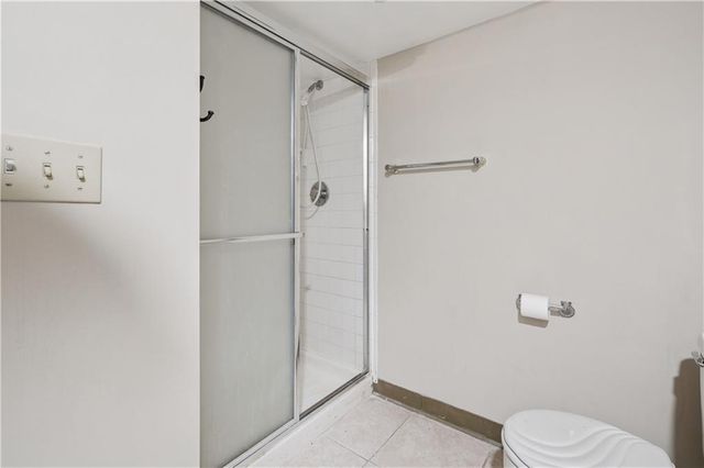 7044 N Askew Avenue, Gladstone, MO 64119