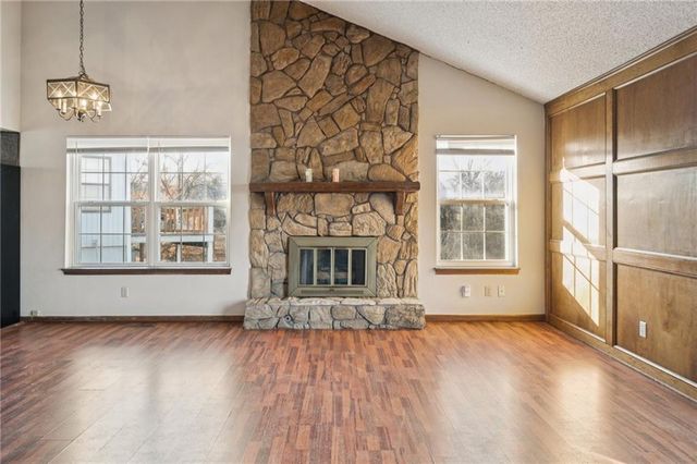 7044 N Askew Avenue, Gladstone, MO 64119