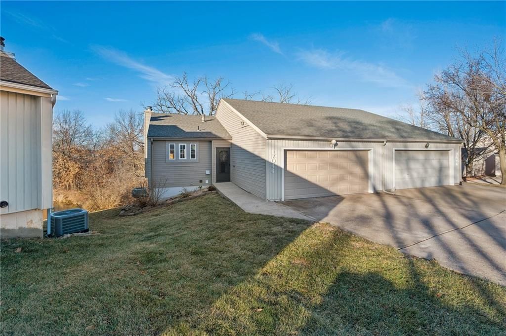 7044 N Askew Avenue, Gladstone, MO 64119