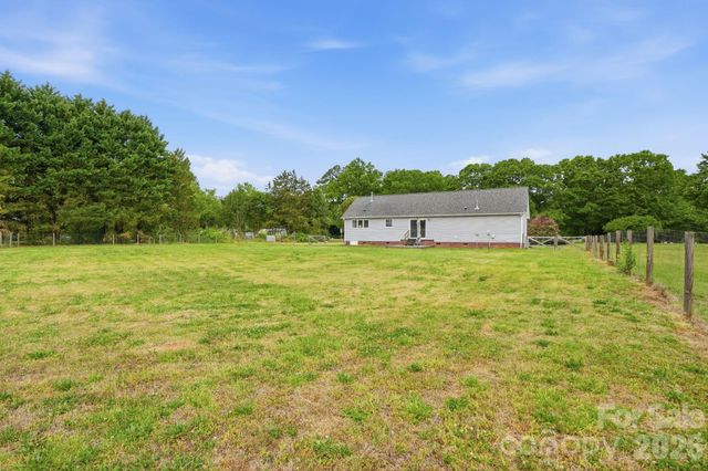 2073 Highway 557 Highway, Clover, SC 29710