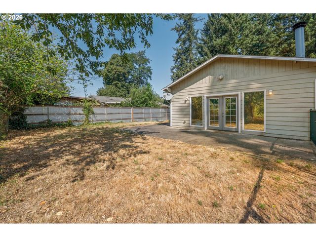 1749 Se 176TH Ave, Portland, OR 97233