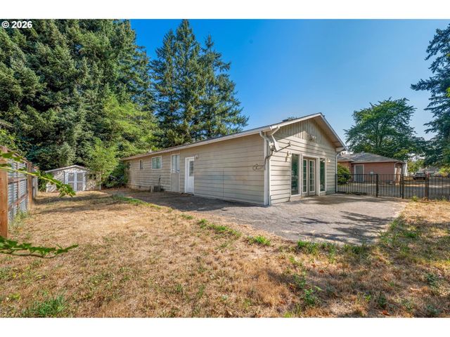 1749 Se 176TH Ave, Portland, OR 97233