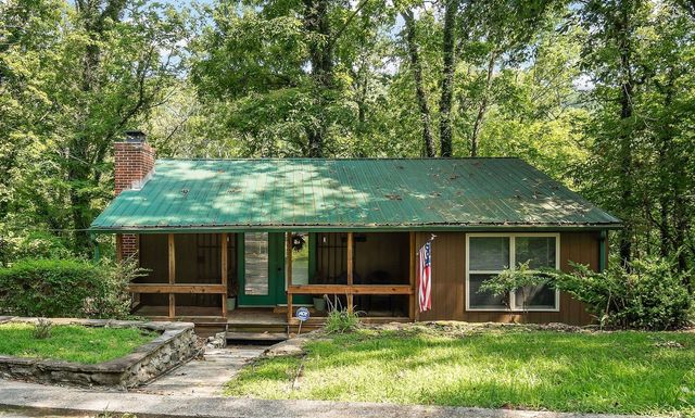 235 Rye Hobbs Hollow Rd, Smithville, TN 37166