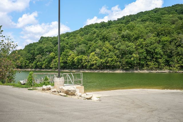 235 Rye Hobbs Hollow Rd, Smithville, TN 37166