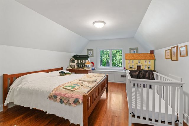 283 W Laurel Avenue, Lake Forest, IL 60045
