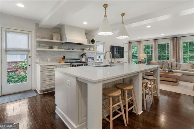 3092 Rhodenhaven Drive NW, Atlanta, GA 30327