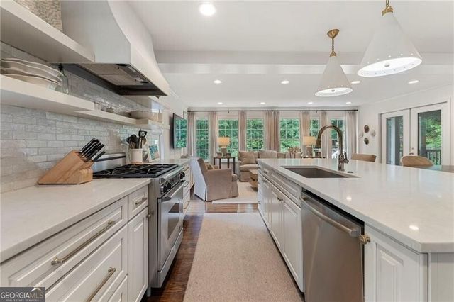 3092 Rhodenhaven Drive NW, Atlanta, GA 30327