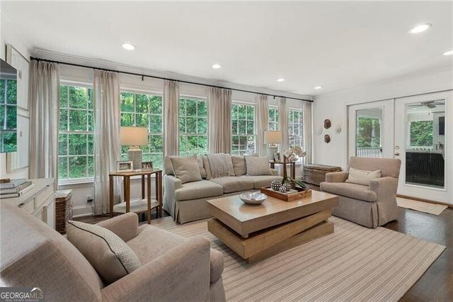 3092 Rhodenhaven Drive NW, Atlanta, GA 30327