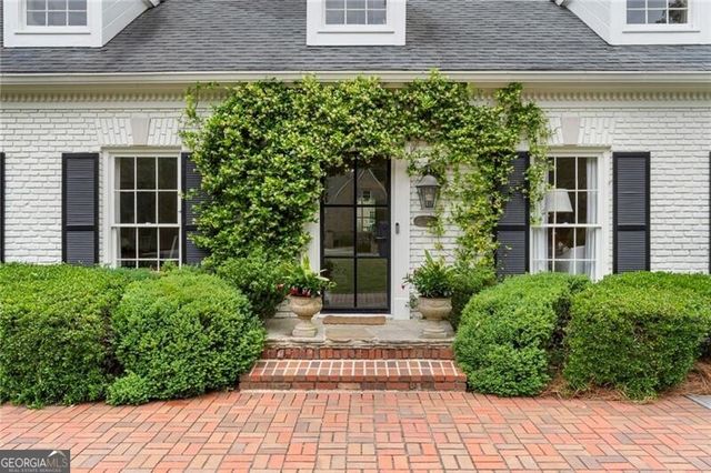 3092 Rhodenhaven Drive NW, Atlanta, GA 30327