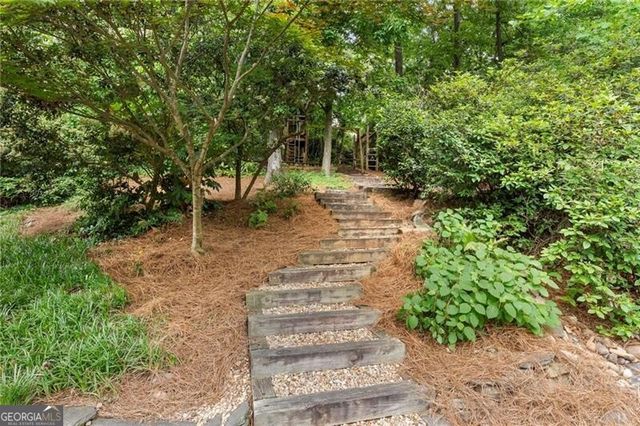 3092 Rhodenhaven Drive NW, Atlanta, GA 30327