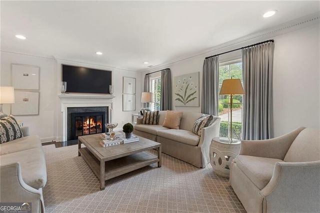 3092 Rhodenhaven Drive NW, Atlanta, GA 30327