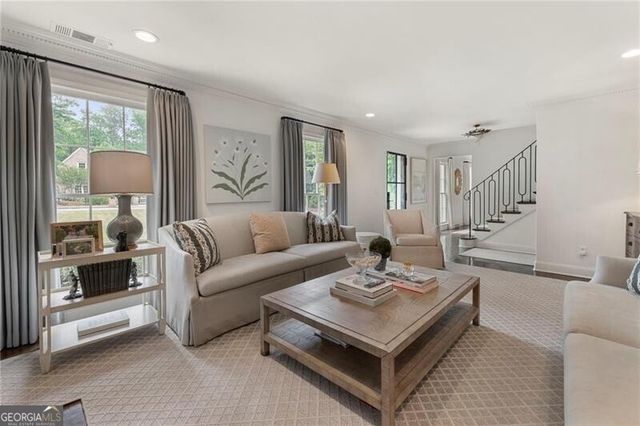 3092 Rhodenhaven Drive NW, Atlanta, GA 30327
