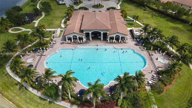 9267 SW 227 ST 2, Miami, FL 33190