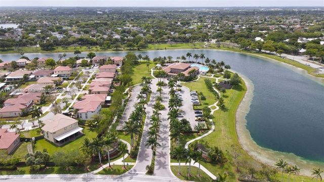 9267 SW 227 ST 2, Miami, FL 33190