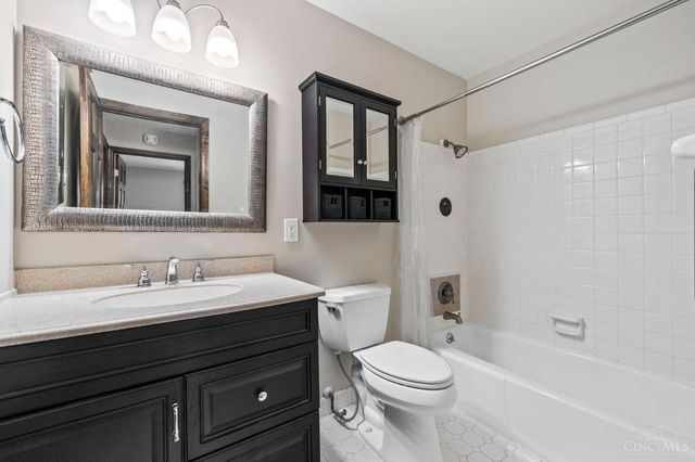 5901 Countryhills Drive, Green Twp, OH 45233