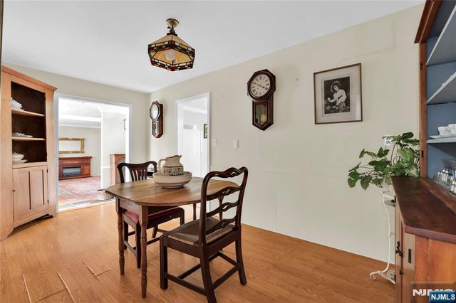 11 Meyer Place, Pequannock Township, NJ 07444