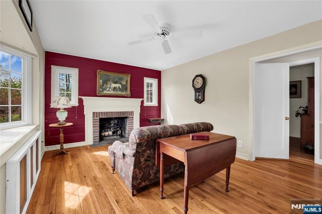 11 Meyer Place, Pequannock Township, NJ 07444