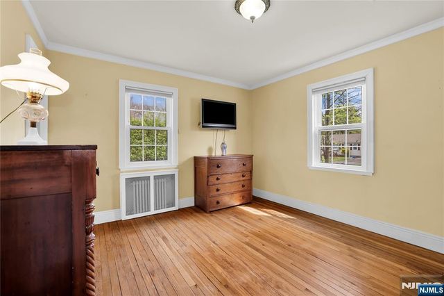 11 Meyer Place, Pequannock Township, NJ 07444