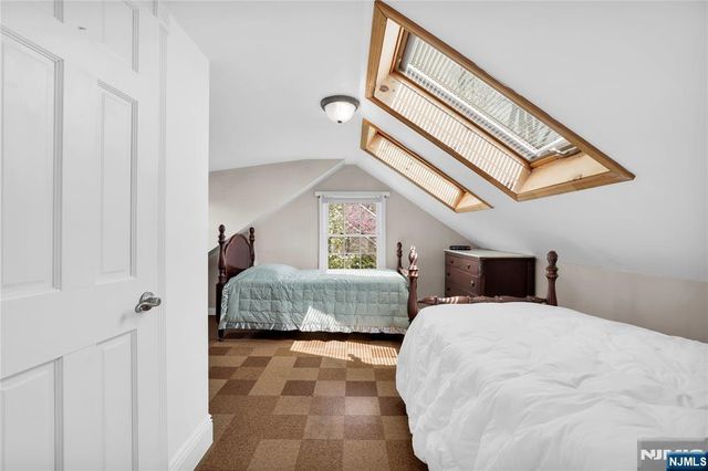 11 Meyer Place, Pequannock Township, NJ 07444