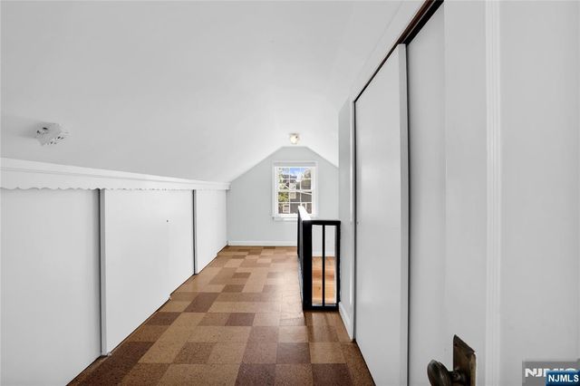 11 Meyer Place, Pequannock Township, NJ 07444