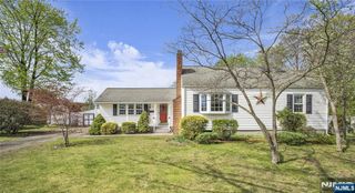 11 Meyer Place, Pequannock Township, NJ 07444